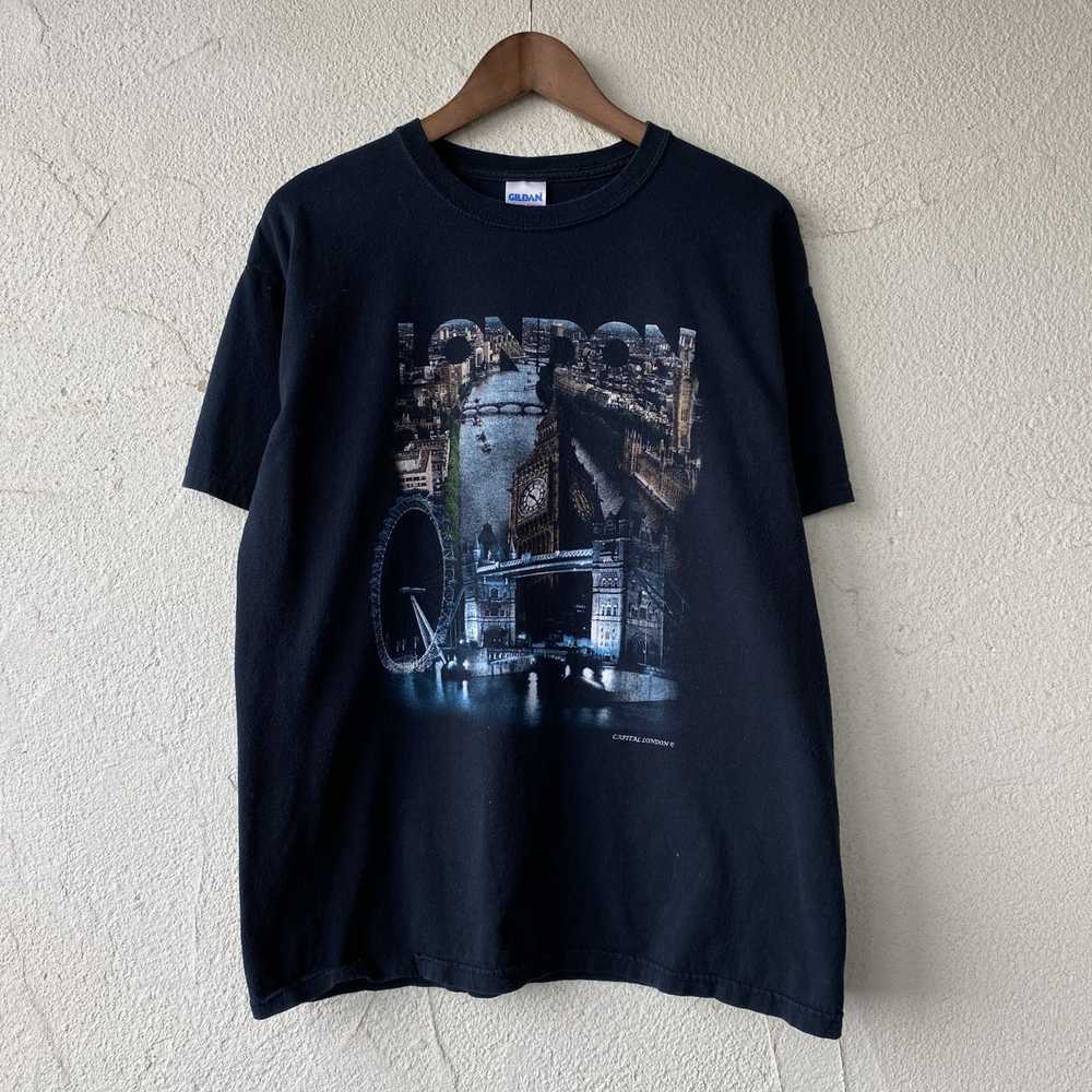 City Streets 2000s London UK City T-shirt - image 2