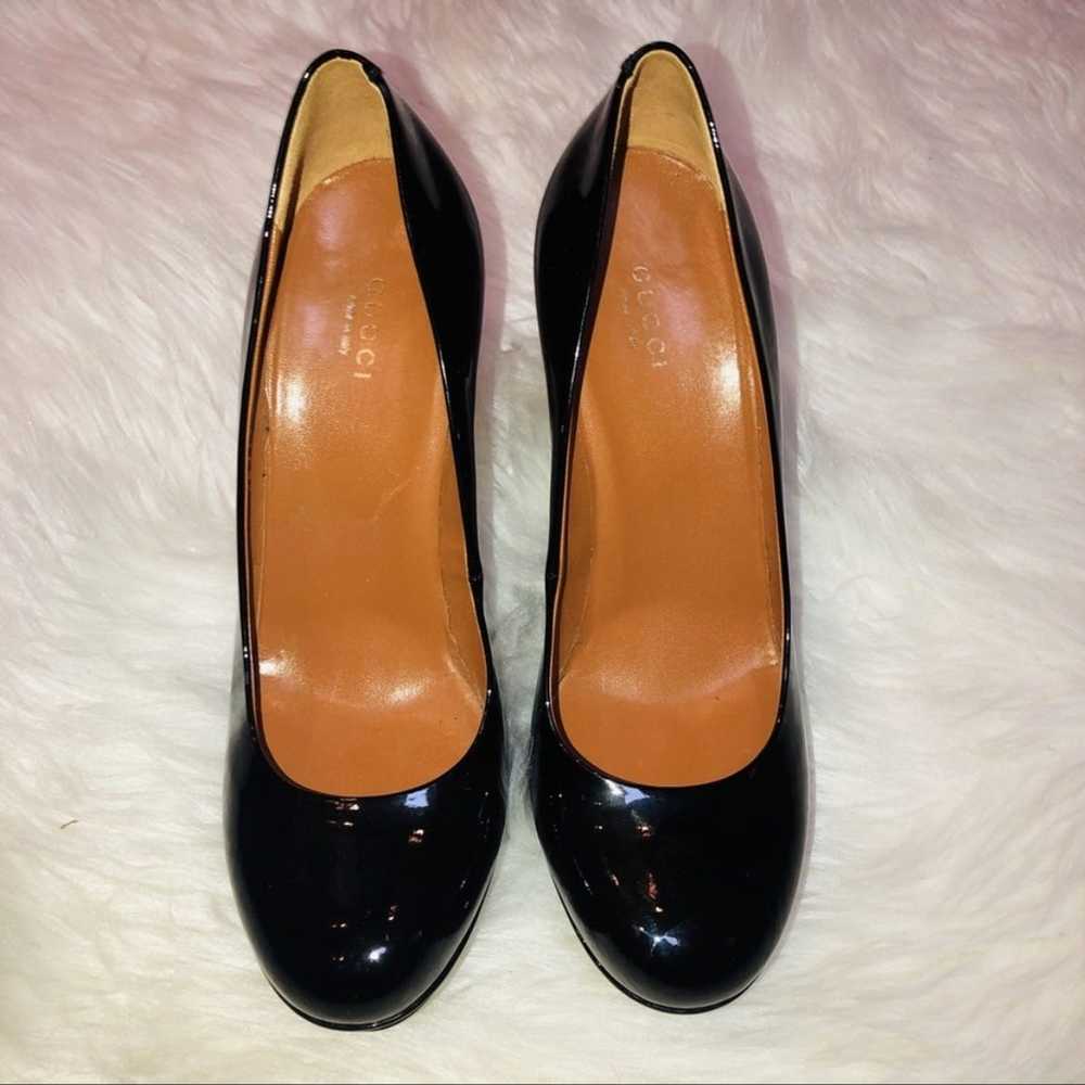 Gucci Gucci patent leather platform pumps - image 5