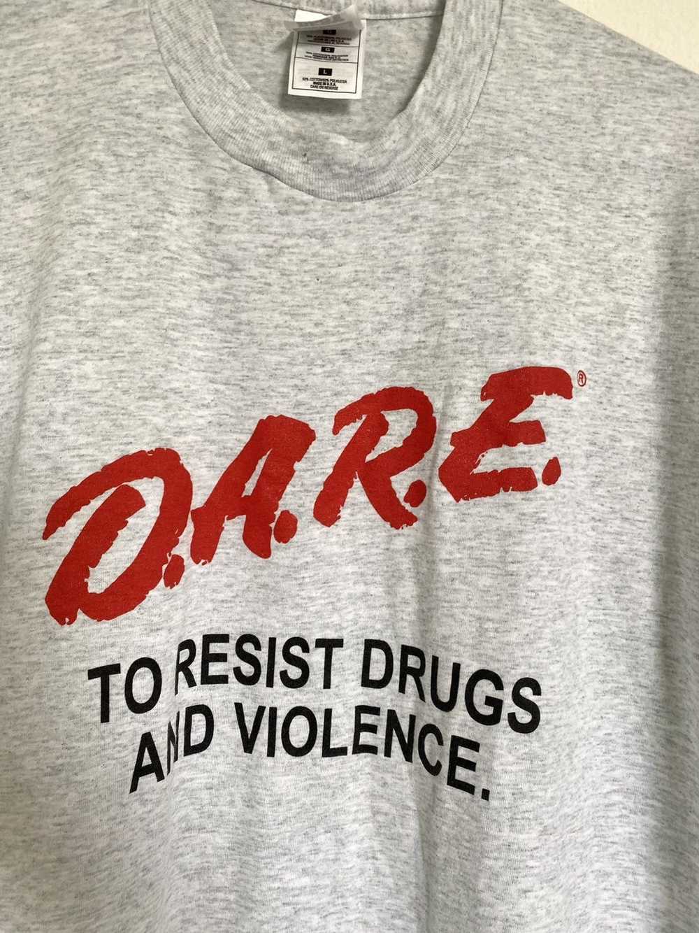 Vintage Vintage DARE Logo T Shirt Graphic Print S… - image 2