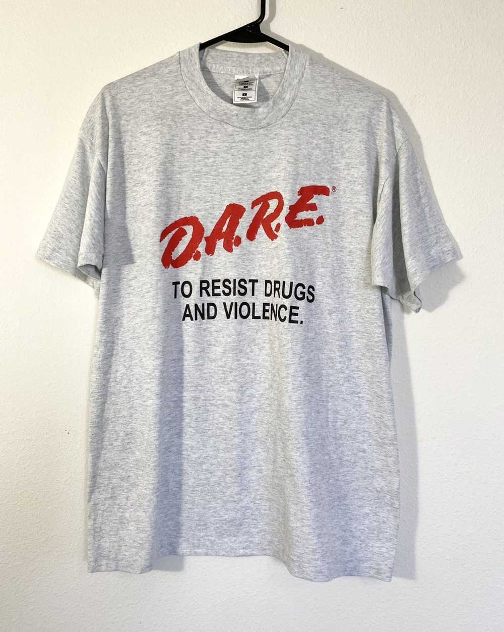 Vintage Vintage DARE Logo T Shirt Graphic Print S… - image 4