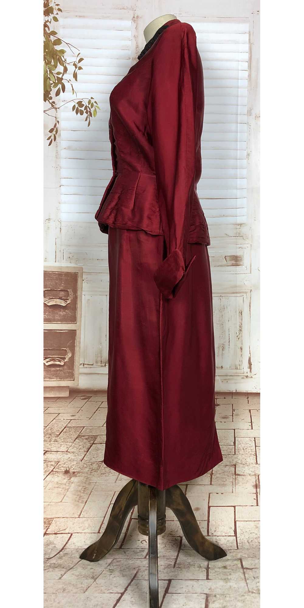 Exquisite Original 1940s Vintage Red And Black Fe… - image 6
