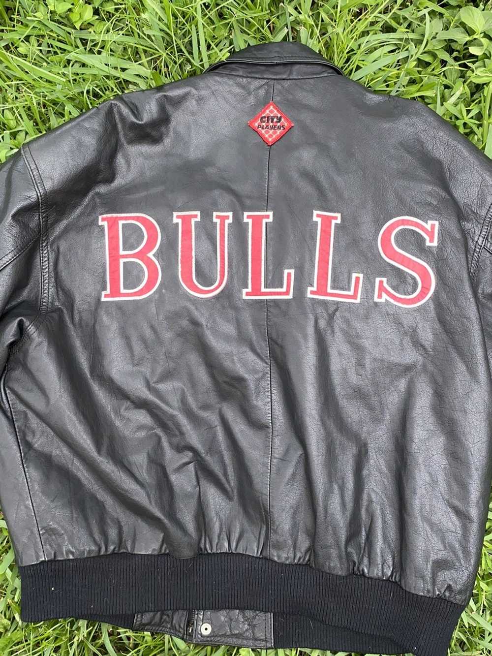 Japanese Brand × Vintage Vintage Chicago Bulls le… - image 4