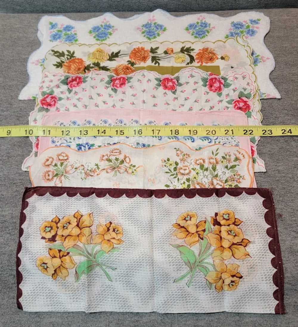 6 Vintage floral handkerchiefs - image 2
