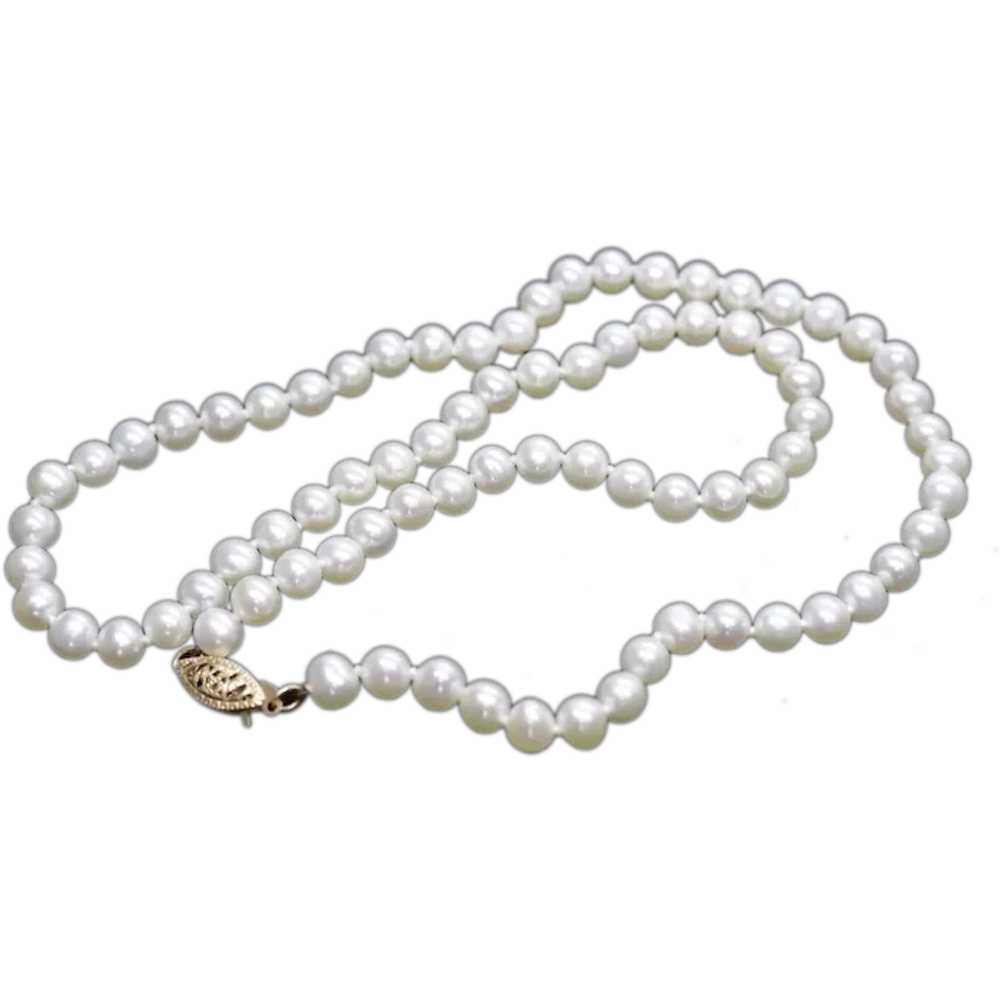 14k Pearl Necklace. 17in length 5.5mm freshwater … - image 1