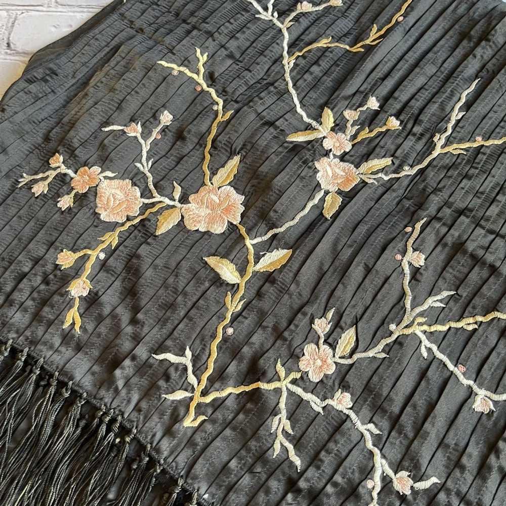 Vintage Vintage Oversized Embroidered Black Flora… - image 3