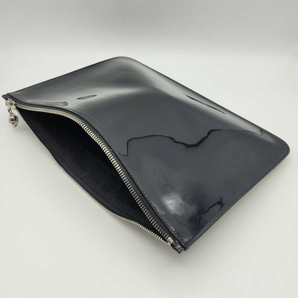 Alexander McQueen Patent leather clutch bag - image 7