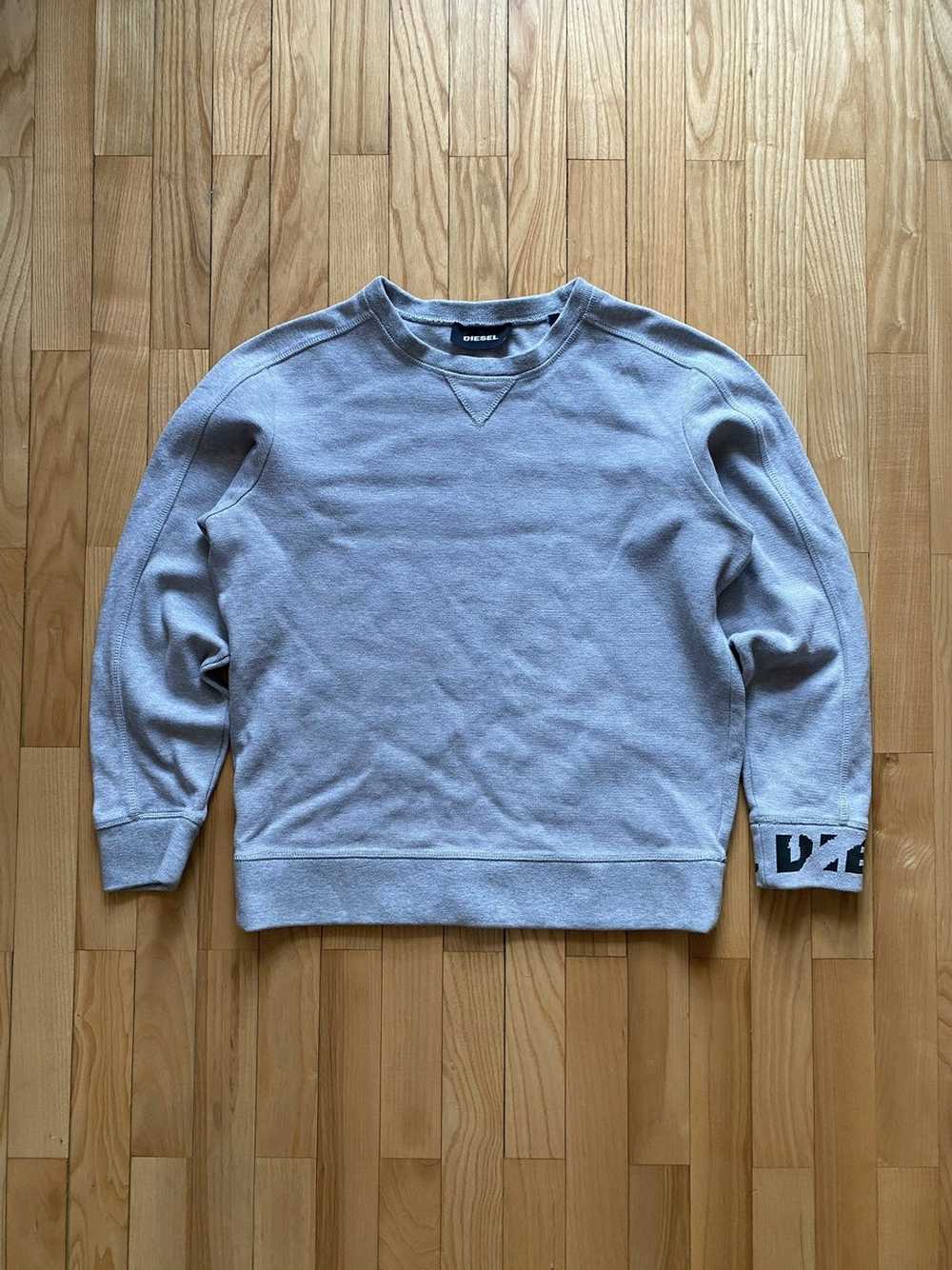 LOUIS VUITTON DAMIER SPREAD PRINTED SWEATSHIRT - GREY – CLB XXIII