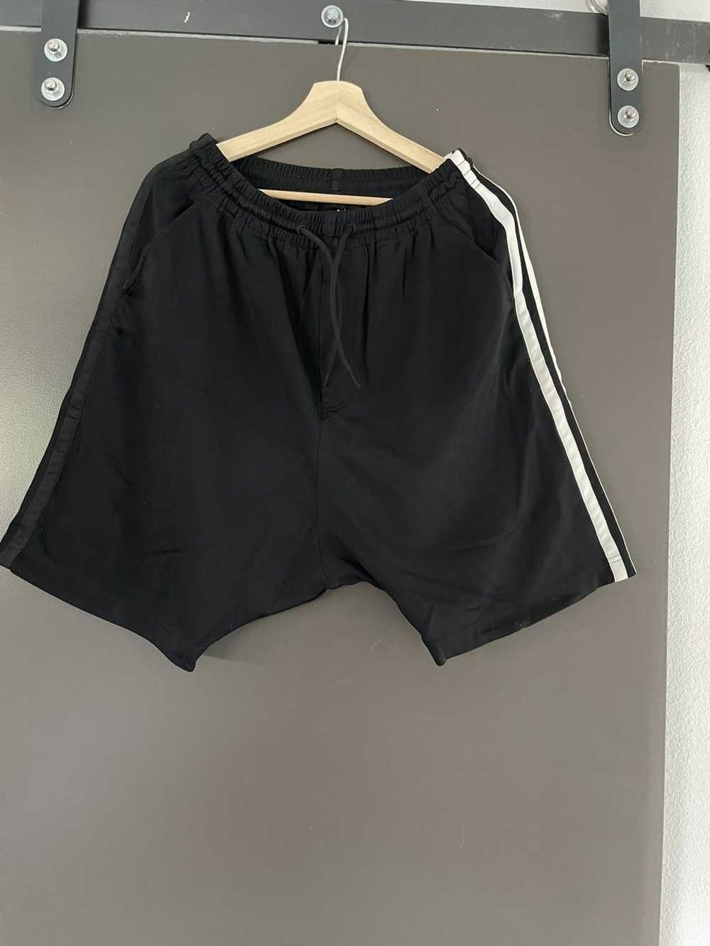 Y-3 × Yohji Yamamoto Y3 Drop Crotch Athletic short - image 1