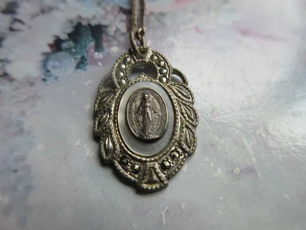 Vintage Sterling Mother Of Pearl Miraculous Medal… - image 2