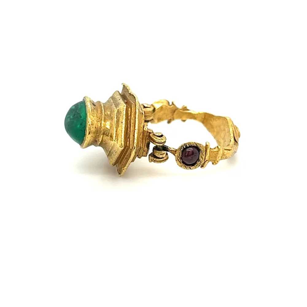 22K Gold Egyptian Revival Emerald and Garnet Mova… - image 4