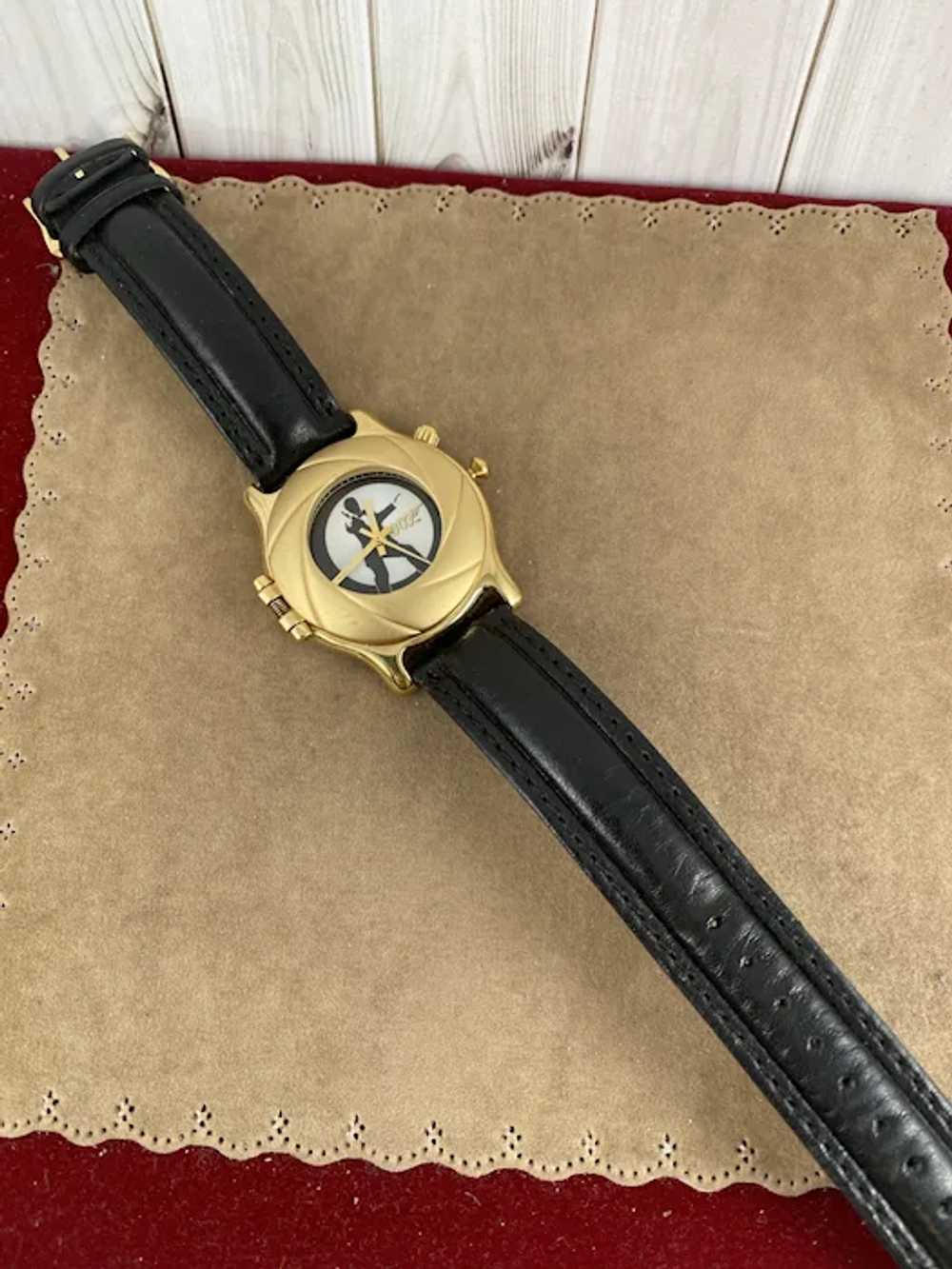 Vintage Fossil Gold Edition 1997 James Bond 007 F… - image 6