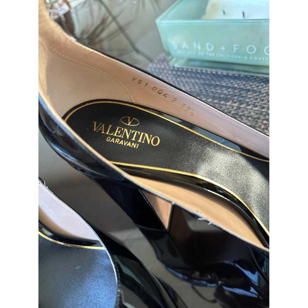 Valentino Garavani VLogo patent leather heels - image 4