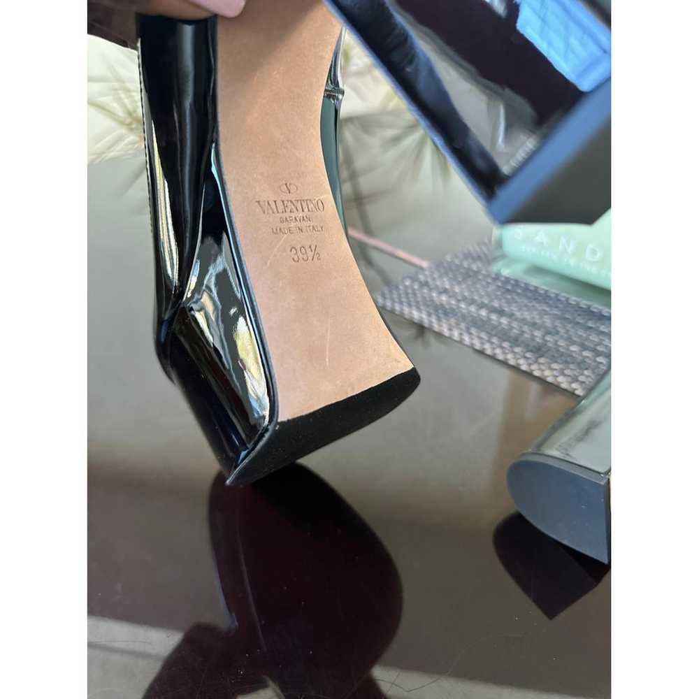 Valentino Garavani VLogo patent leather heels - image 9