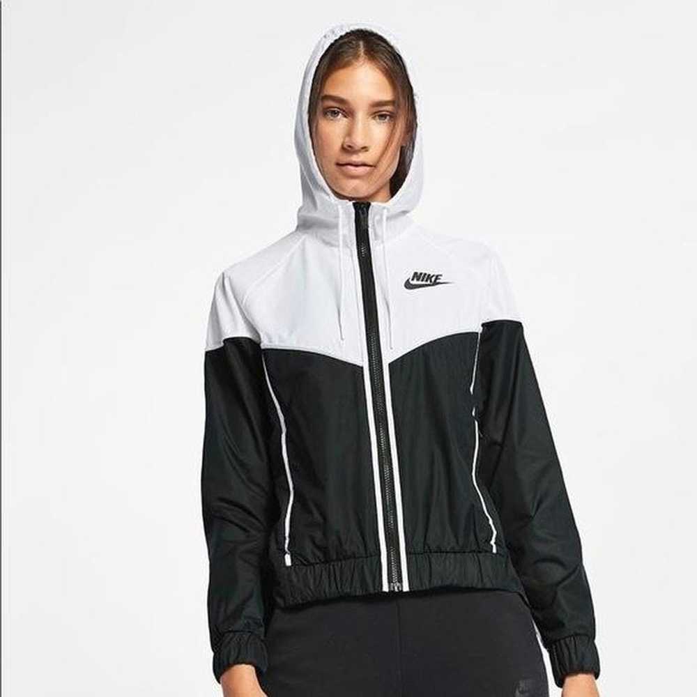 Nike Nike Black and White Windbreaker Jacket - image 1