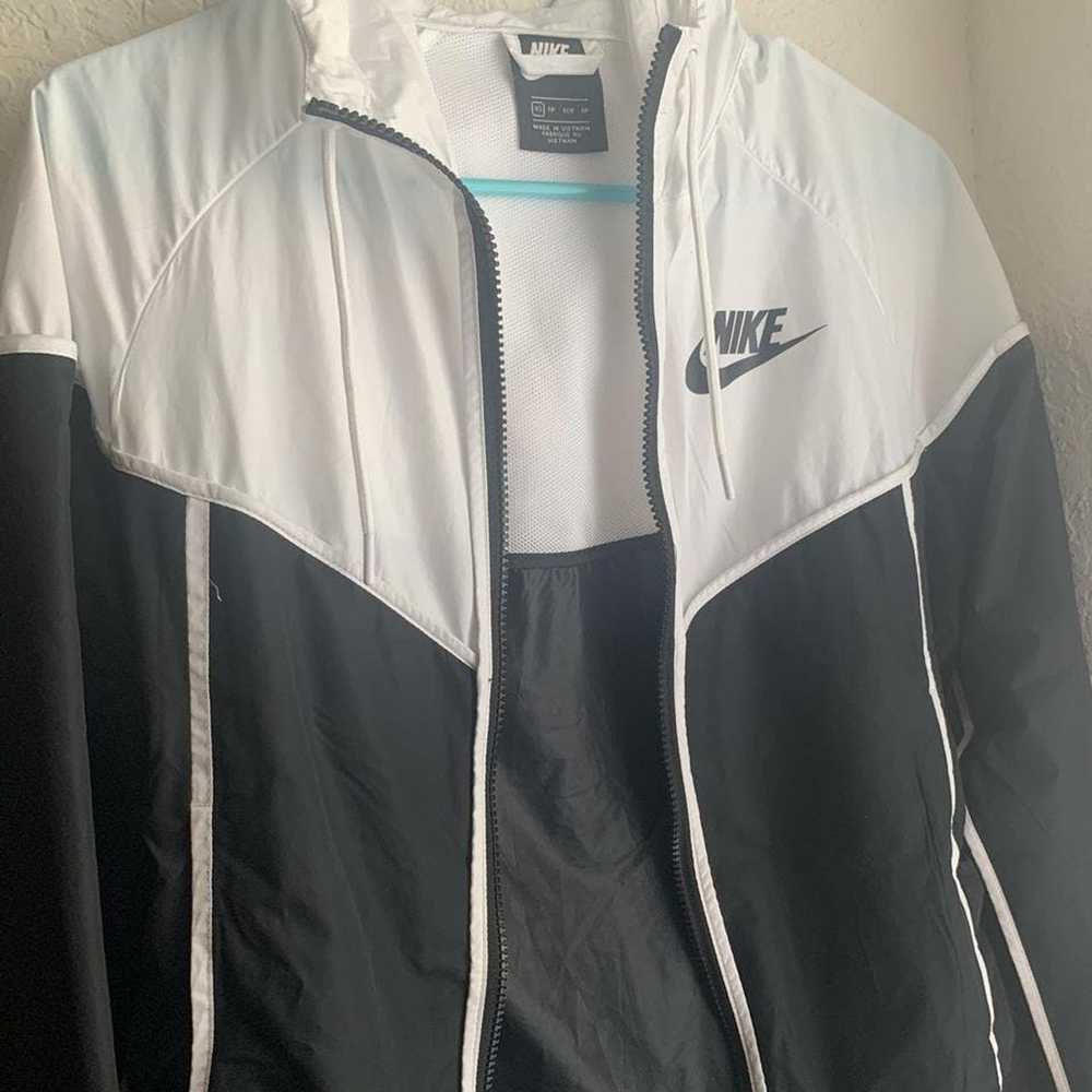 Nike Nike Black and White Windbreaker Jacket - image 2