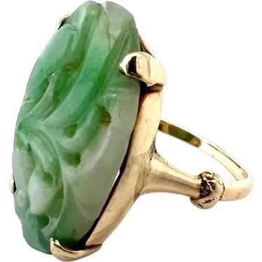 Vintage c 1950s. 10k Gold Carved Jadeite Jade Ring - image 1