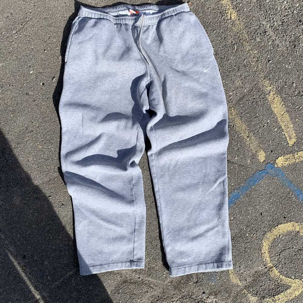 Nike Basic Nike grey pants - image 3