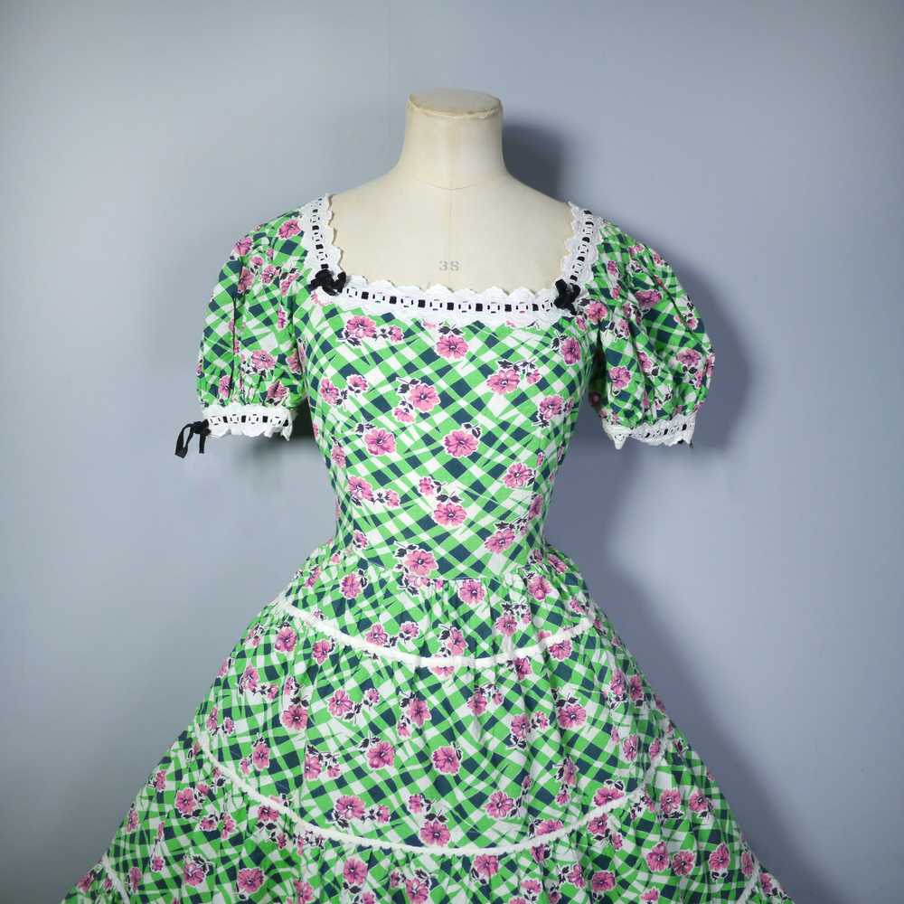 50s GREEN FLORAL CHECK DRESS WITH TIERED FULL SKI… - image 6