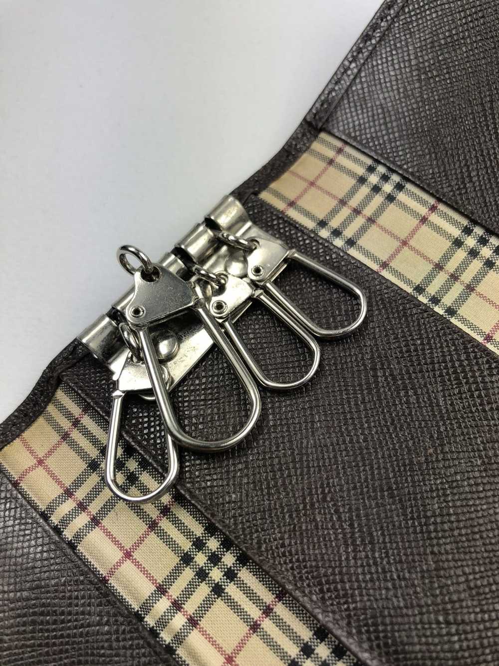 Burberry Burberry check leather key holder - image 5