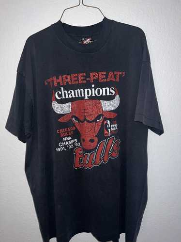 Vintage Chicago bulls 1990’s Michael Jordan 3 peat