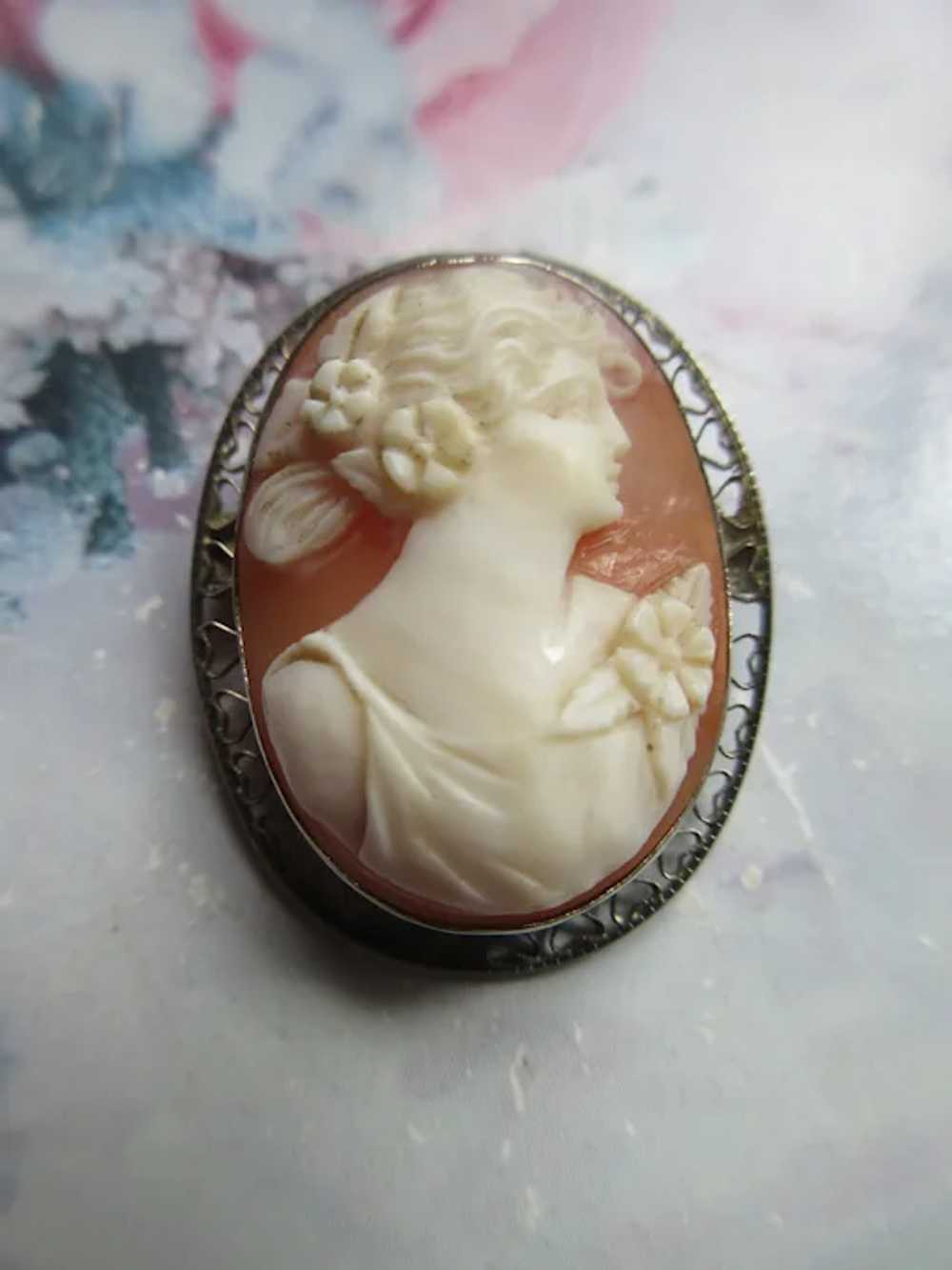 Art Deco Era 14K White Gold Carved Shell Cameo Pin - image 2