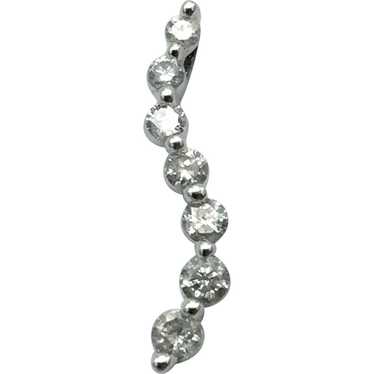 14K White Gold .25ctw Diamond Pendant