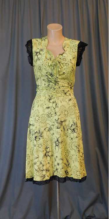 Vintage 1940s Yellow & Black Floral Jersey Dress, 