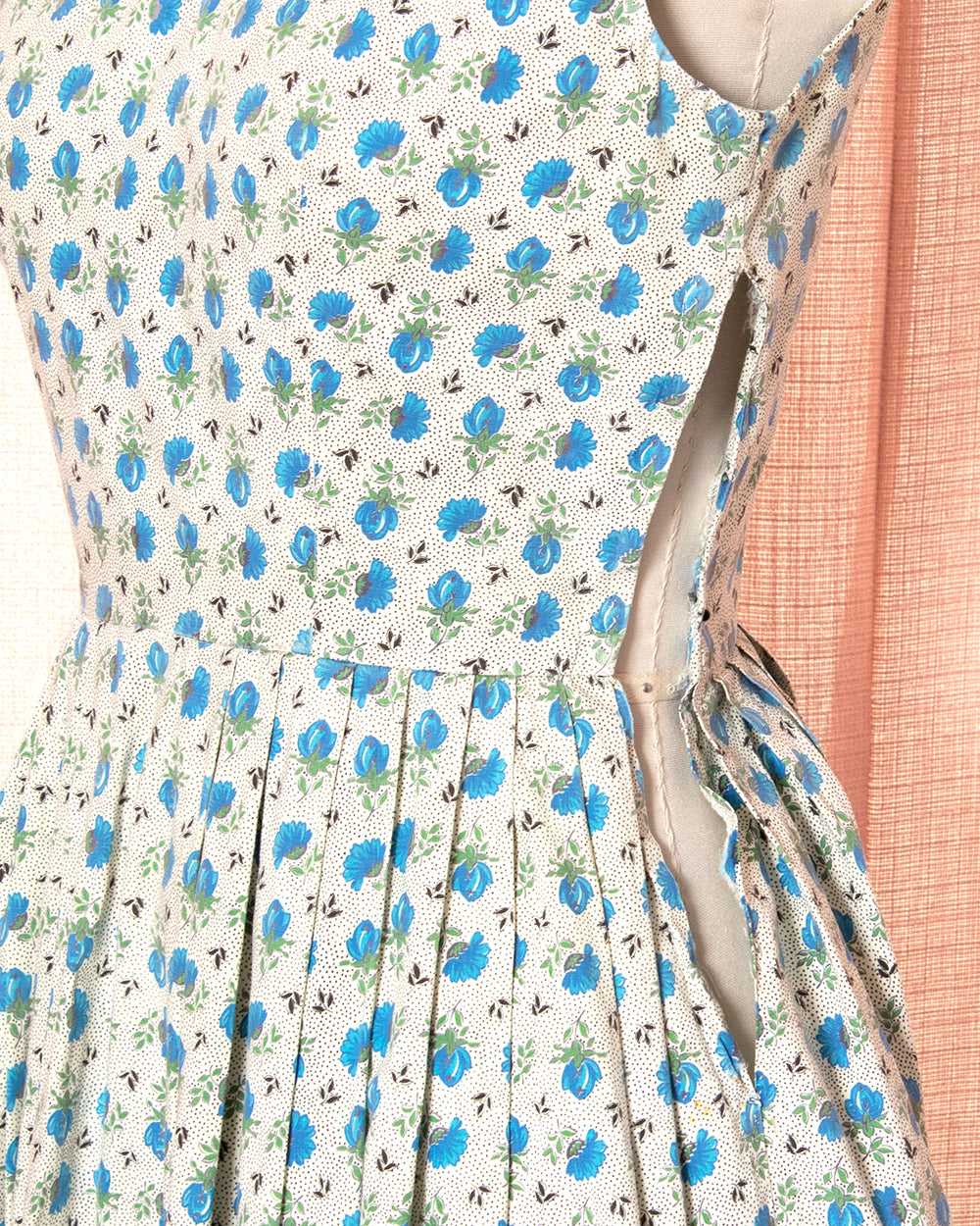 [AS-IS] 1950s JERRY GILDEN Blue Rose Sundress | s… - image 6