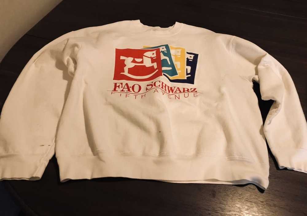 Vintage Vgt 80s 90s FAO Schwarz sweatshirt XL - image 4