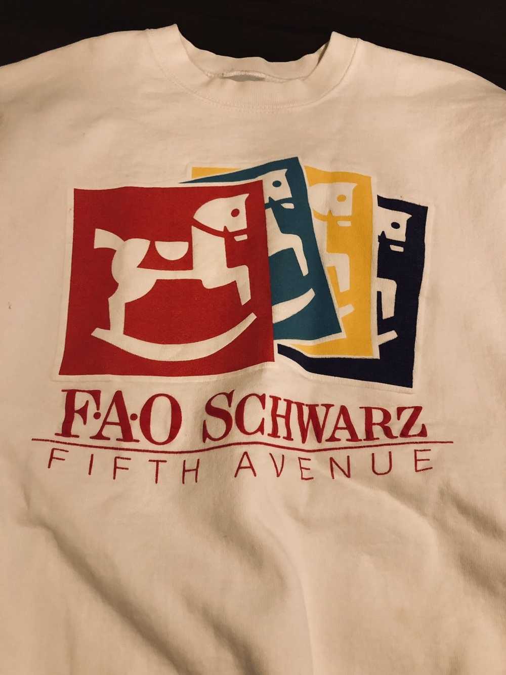 Vintage Vgt 80s 90s FAO Schwarz sweatshirt XL - image 7