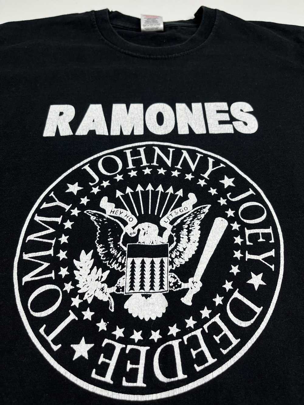 Band Tees × Rock T Shirt × Vintage Vintage Ramone… - image 3