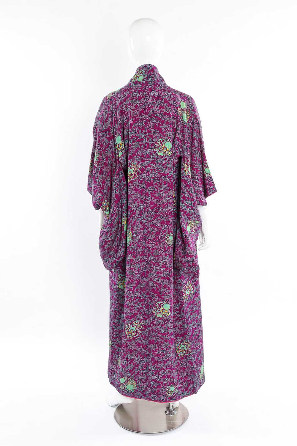 Japanese Floral Leaf Kimono - image 3