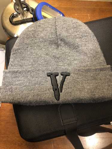 Vlone Like new grey with black V VLone winter hat