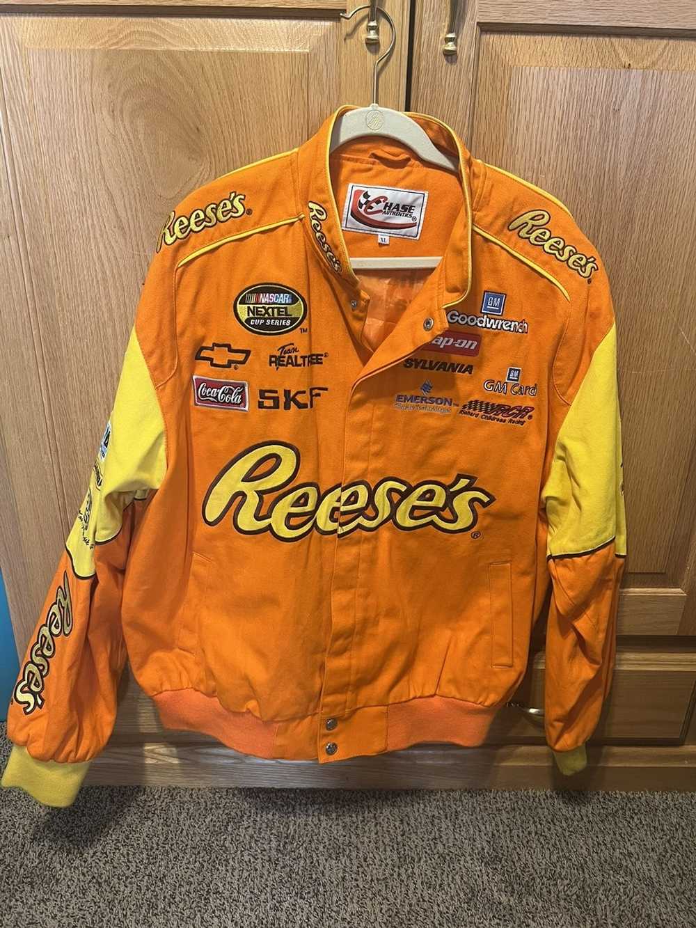 Chase Authentics × NASCAR Reese’s Kevin Harvick N… - image 1