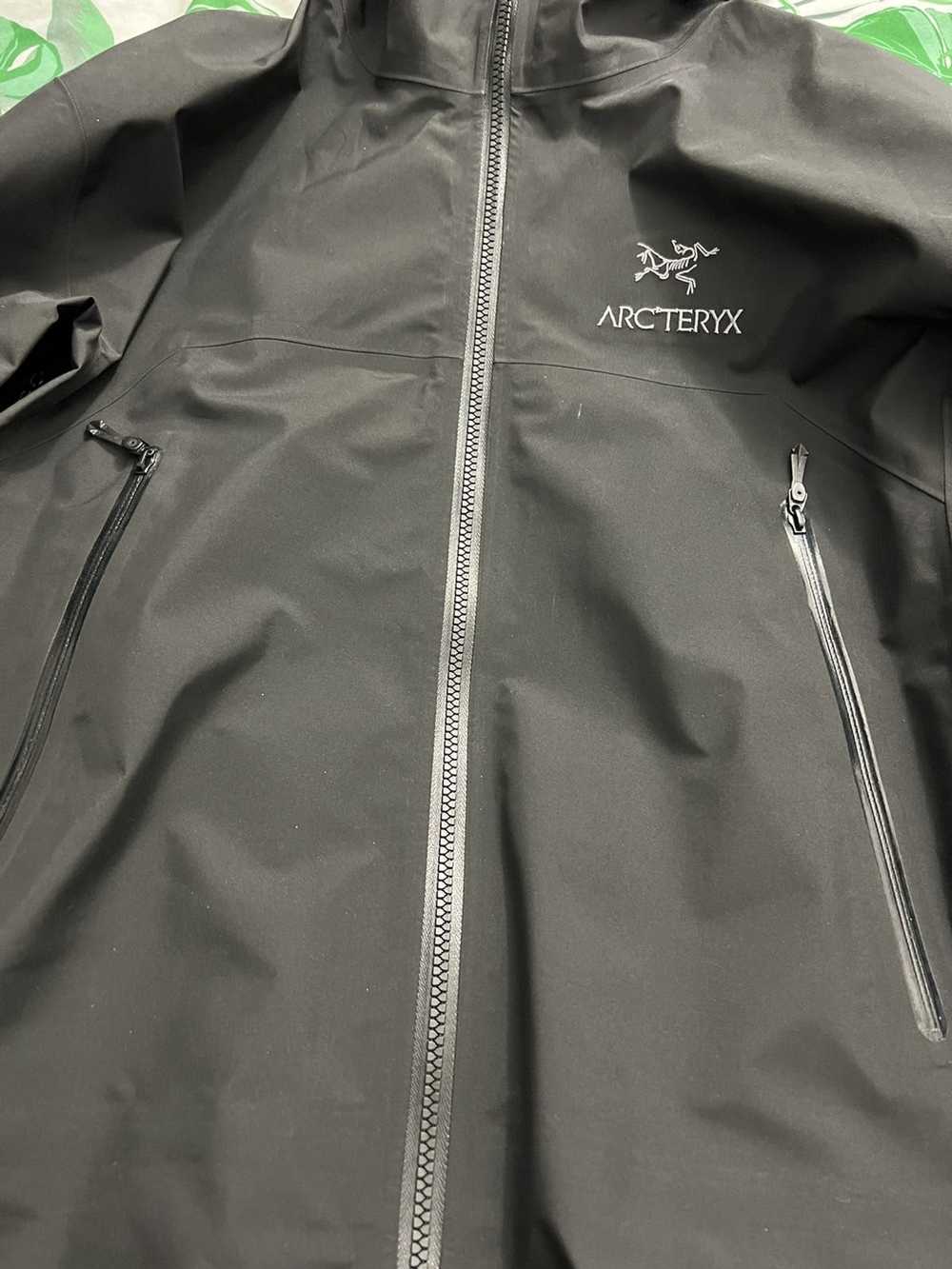 Arc'Teryx Long Black Raincoat - image 5