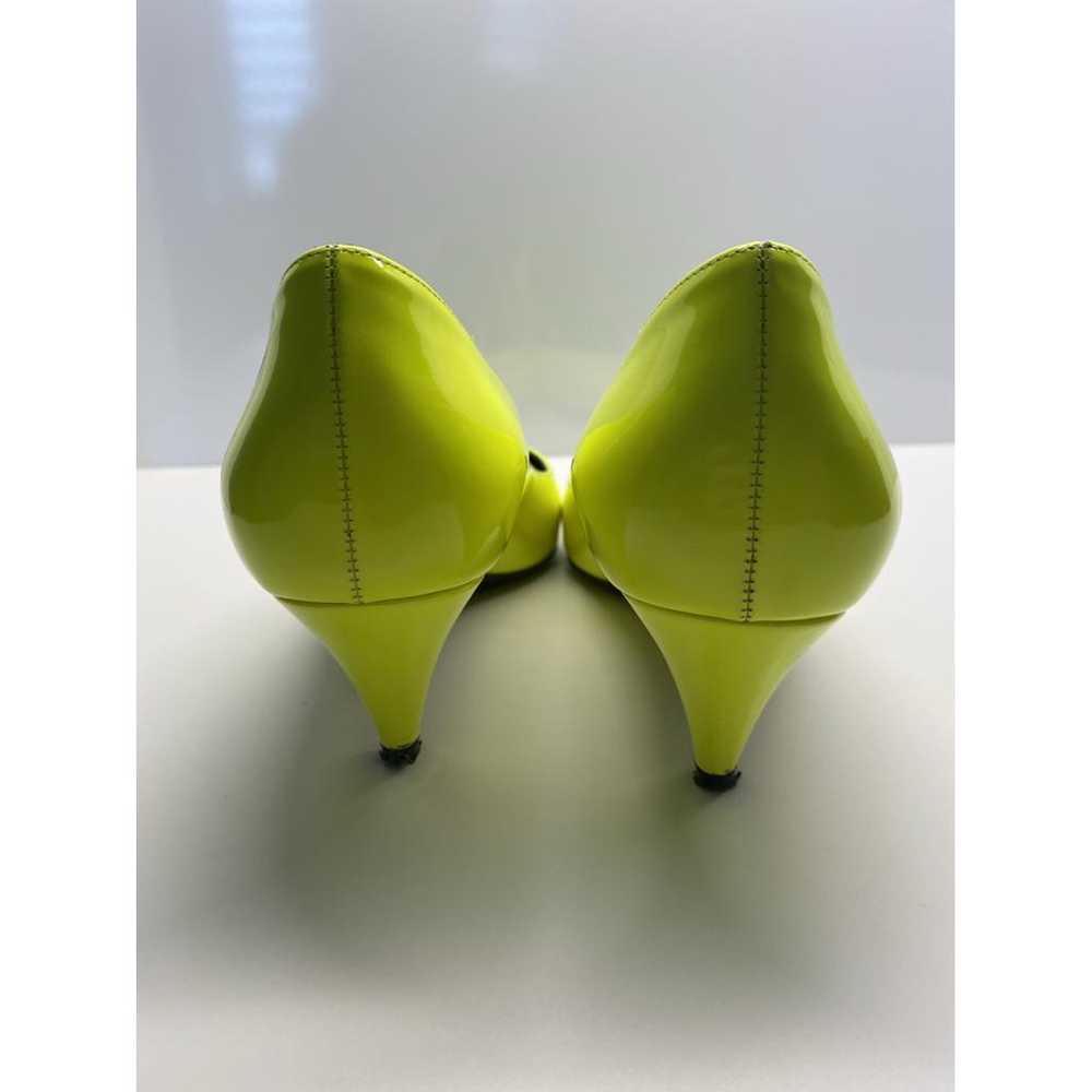 Saint Laurent Kiki 55 patent leather heels - image 4