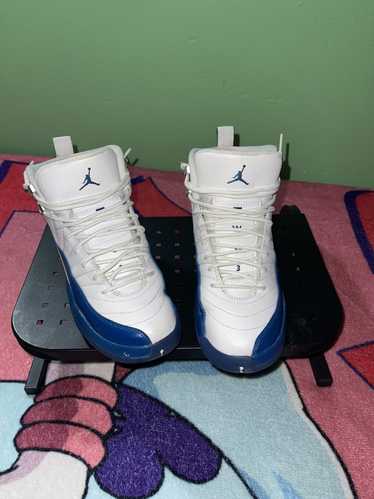 Blue and 2024 white jordan 12s