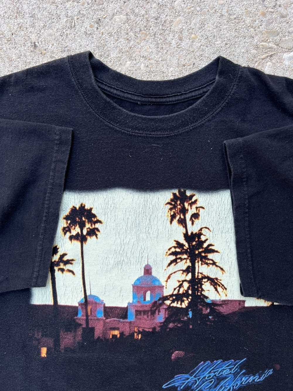 Band Tees × Vintage The Eagles Hotel California T… - image 2