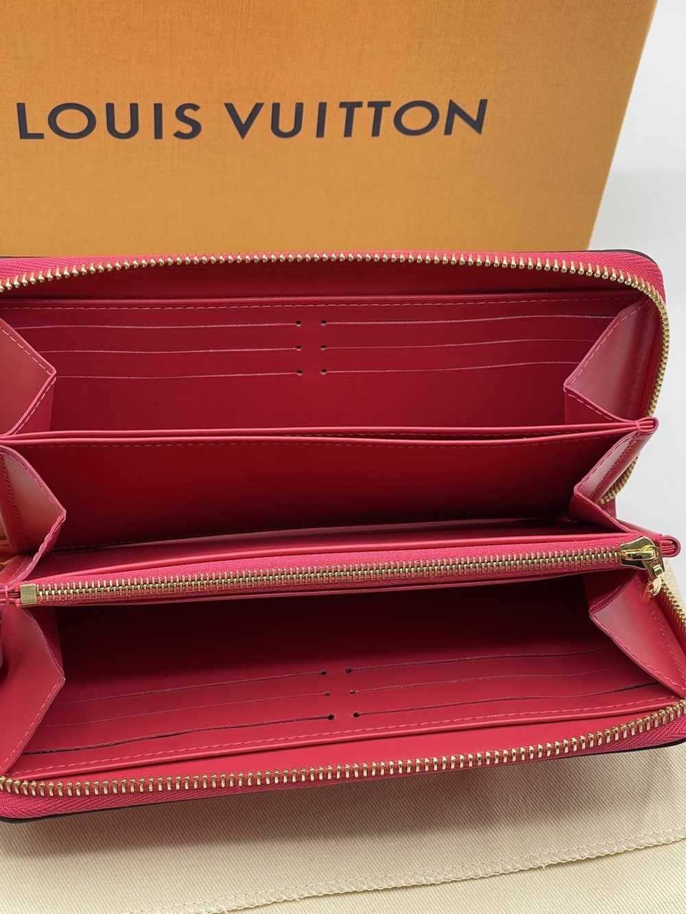 Louis Vuitton Louis Vuitton Valentine Vernis Long… - image 9