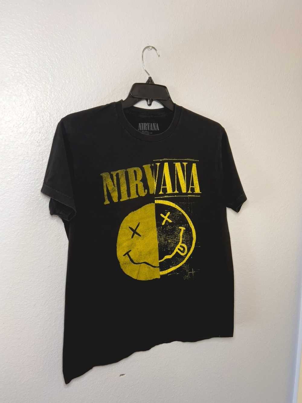 Nirvana Nirvana Over-Sized Smiley Band Tee - image 2