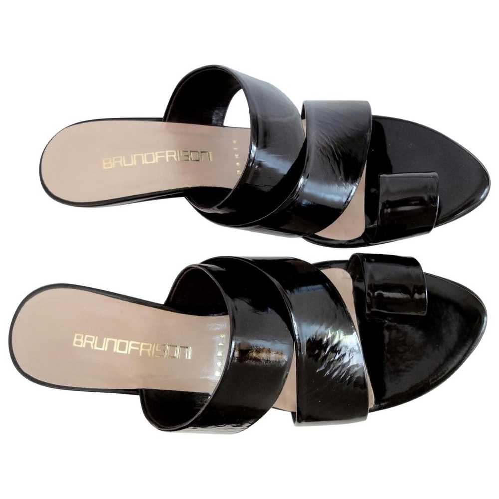 Bruno Frisoni Patent leather mules - image 3