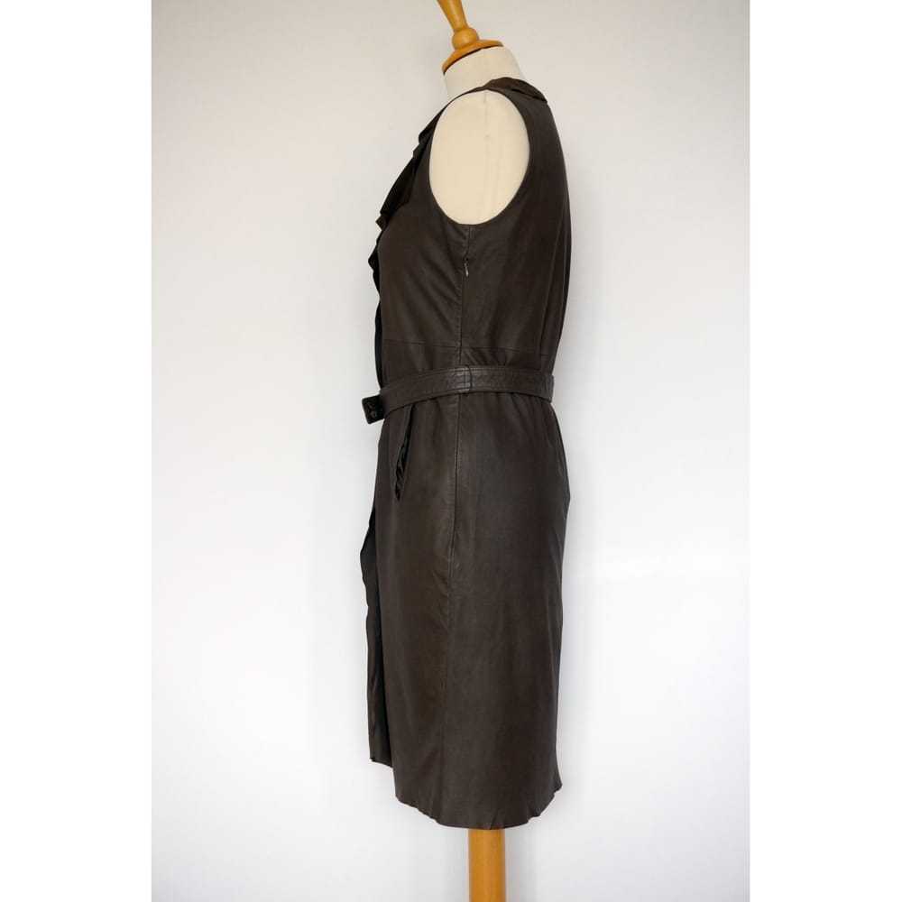 Elie Tahari Leather mid-length dress - image 6