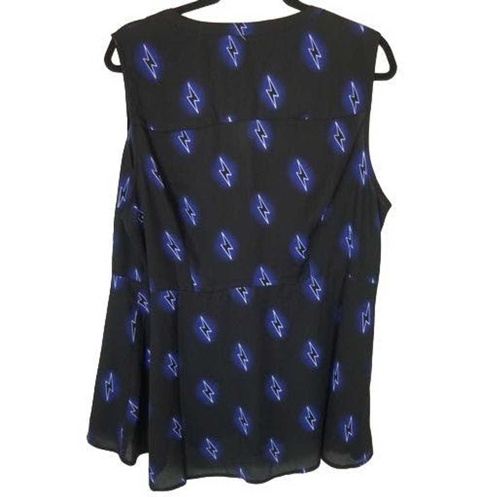 Other Torrid 2X Lightning Bolt Print Front Knot S… - image 7