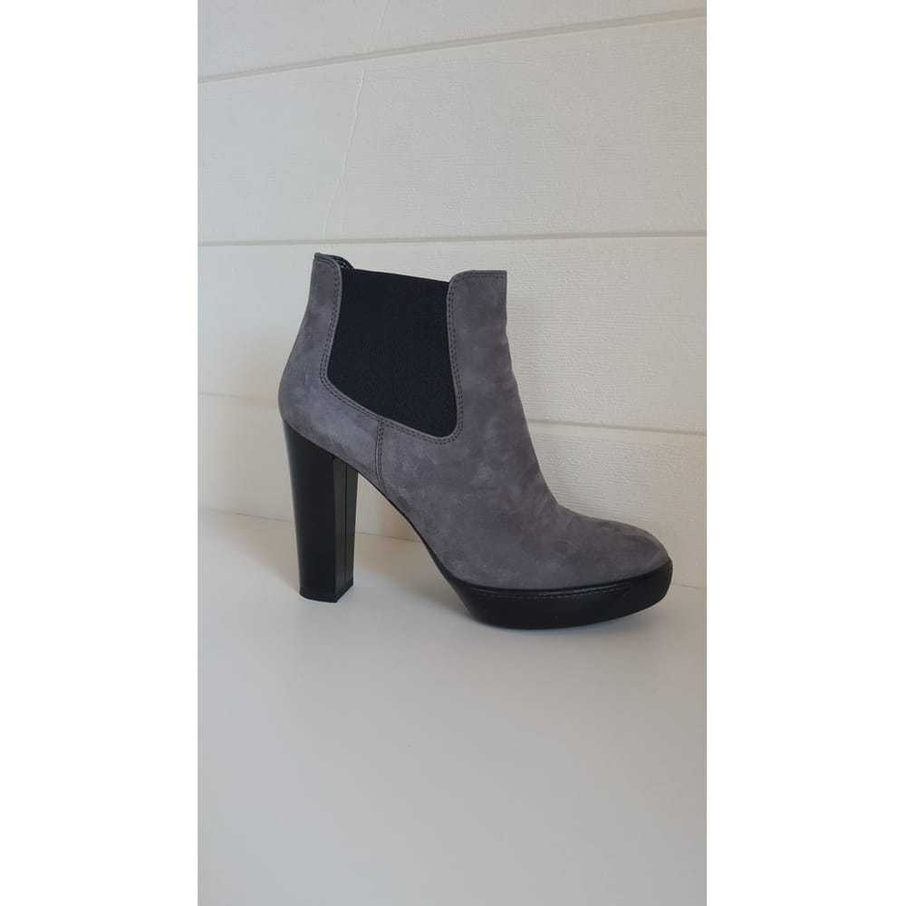 Hogan Heels - image 2