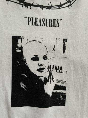 Pleasures Pleasures COMPLEXCON Britney Spears