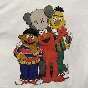 Kaws × Uniqlo KAWS x Uniqlo x Sesame Street Group… - image 1