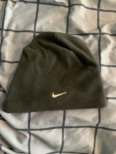 Vintage Nike hat — MY CAMPUS CLOSET