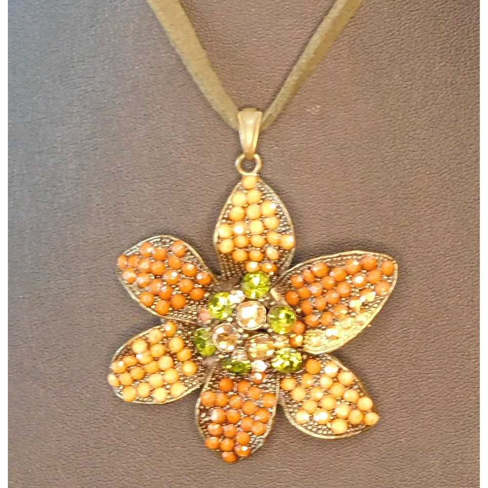 Other Vintage Style Rhinestone Flower Necklace - image 3