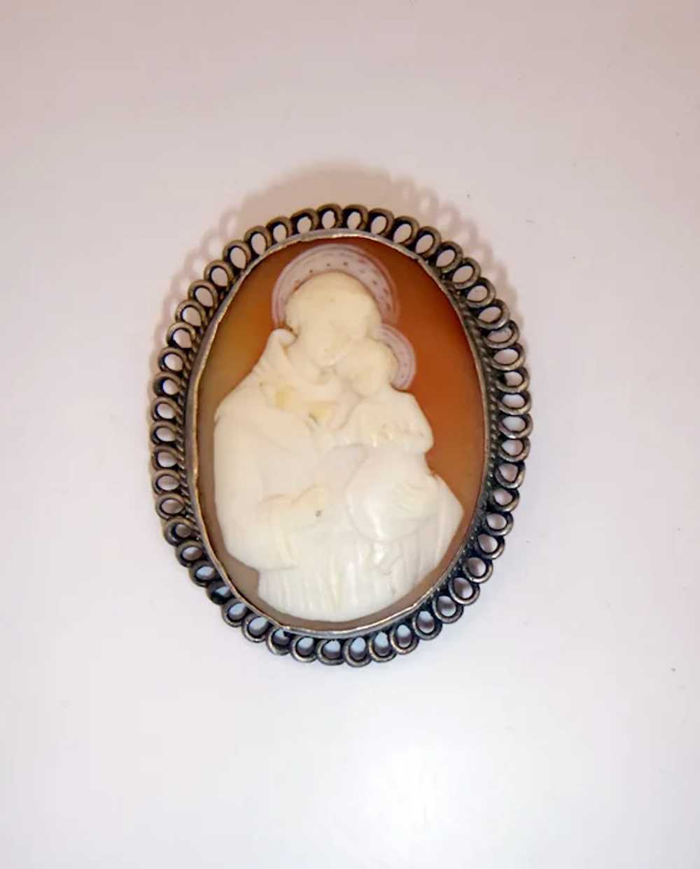 Antique Shell Cameo of Saint Francis and Baby Jes… - image 6