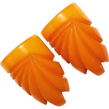 Fabulous CARVED BAKELITE Egg Yolk Amber Dress Cli… - image 1